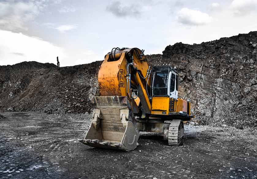GPS tracking for heavy equipment
